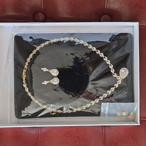 WMHaiMo cubic zirconia necklace/earrings